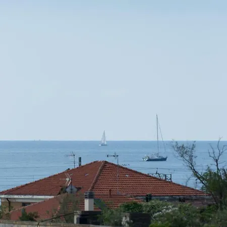 アパート Gallinara アルベンガ